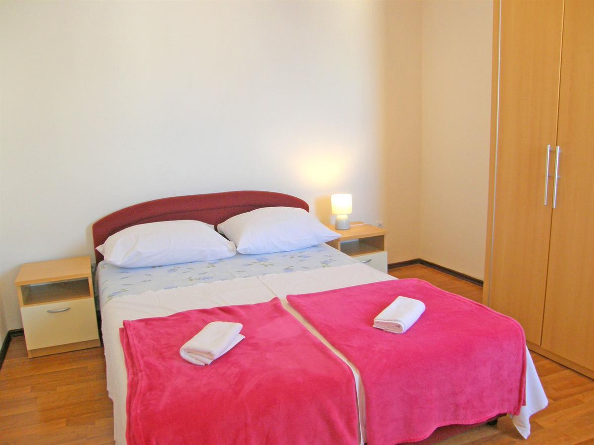 Apartments Jurica Primosten Exterior photo